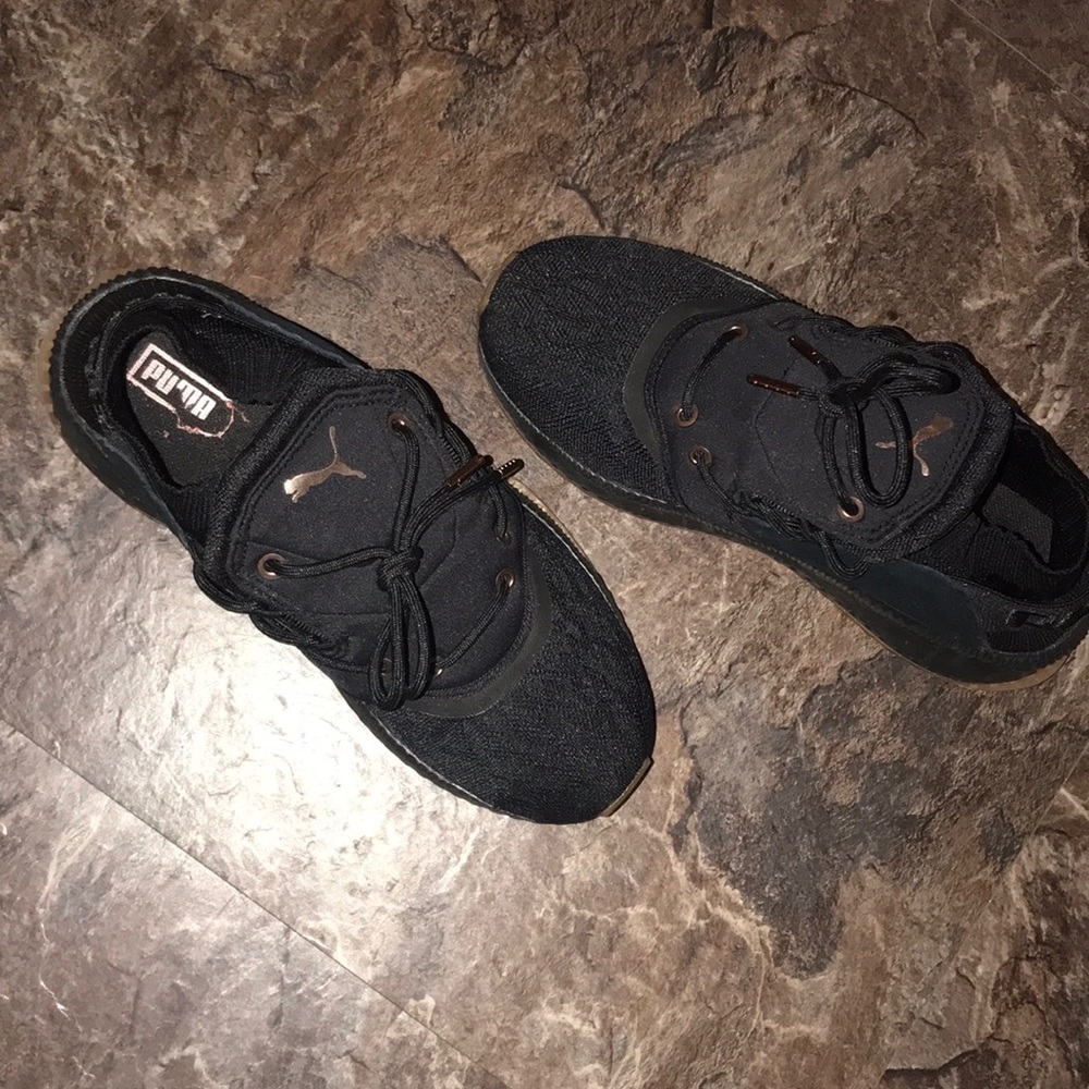Shoes - Picture 3 of 3